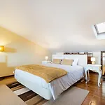 Private Balcony Hot Tub Aguda (Leiria)