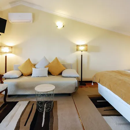 Private Balcony Hot Tub - Romantic Aguda (Leiria)