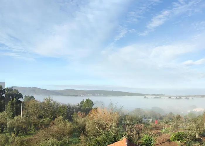 Private Balcony Hot Tub ゲストハウス Aguda (Leiria)